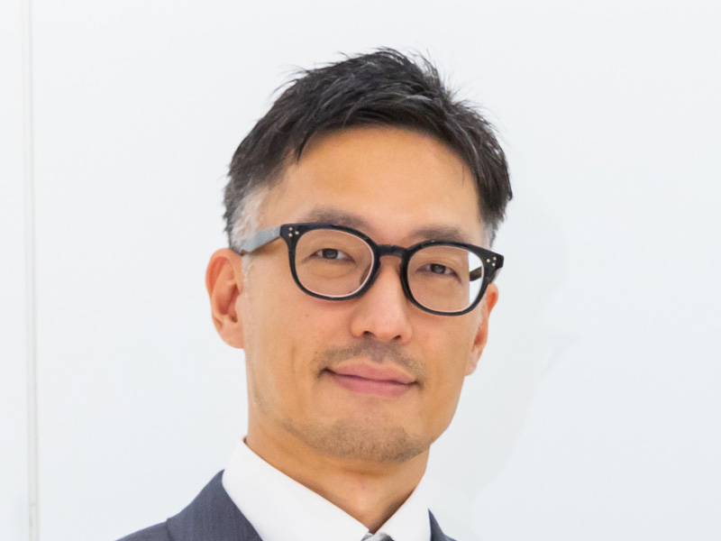 関 宏介