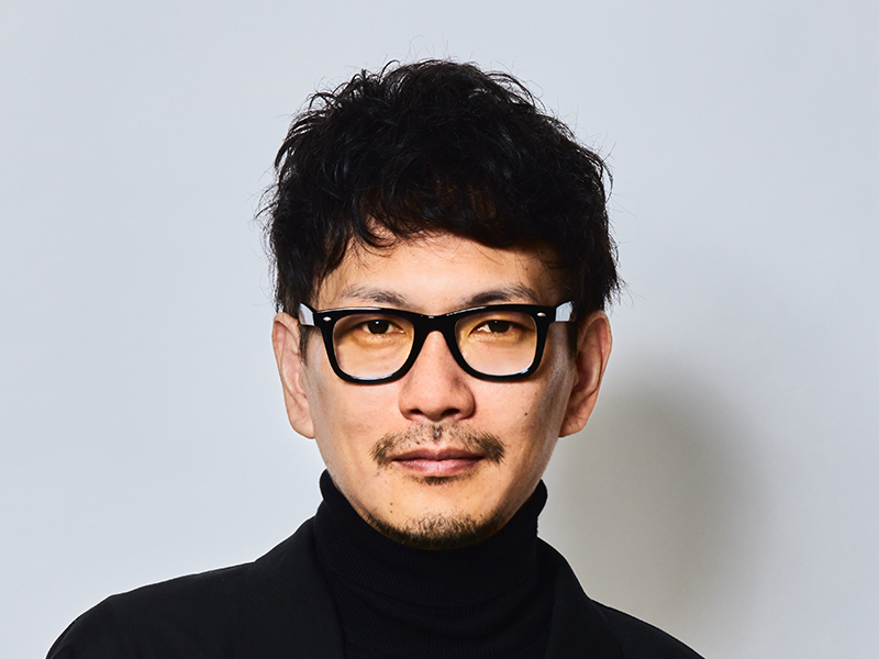 川端 康介