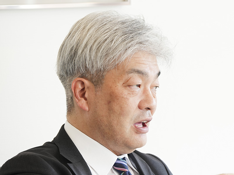 鈴木 一人
