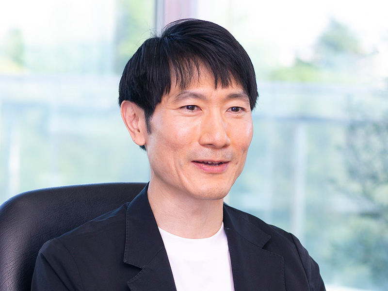 国立大最年少 東京外大・春名学長が薦める2冊 文系こそイノベーション