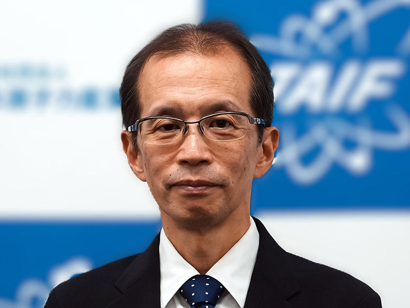 増井 秀企