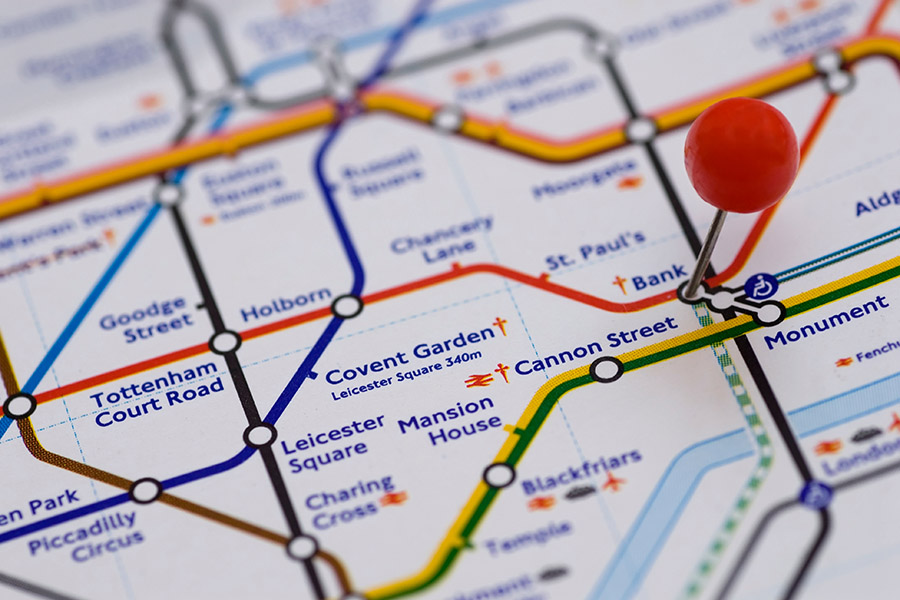 図2　多くの人が、実際の距離ではなく路線図上の近そうな経路を選んでいた（写真はイメージ）