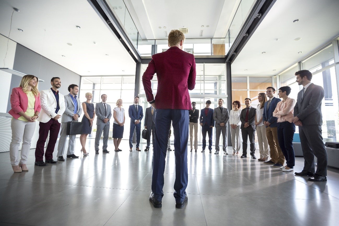 企業変革には、組織を目覚めさせるリーダーシップが必要(写真/shutterstock)
