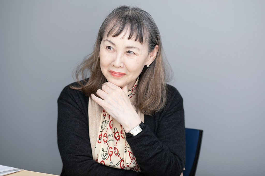 「あくまで想像で書いたことが、現実とシンクロしてしまうことがあります」