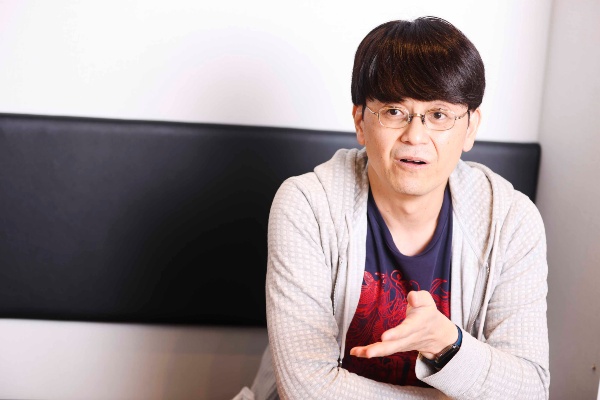 「SNSによって私たちは分断されやすくなった」と言う塚崎さん