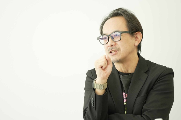 IT業界でさまざまなサービスを開発してきた川邊さん。AIの進化で人類はより自由になっていくという IT業界でさまざまなサービスを開発してきた川邊さん。AIの進化で人類はより自由になっていくという