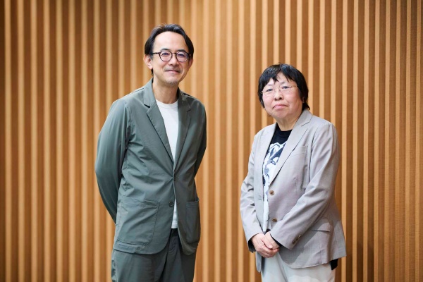 ただの売り買いの場ではなく、コミュニケーションや才能の発掘の場となっているコミケに、推し活の本質が垣間見える ただの売り買いの場ではなく、コミュニケーションや才能の発掘の場となっているコミケに、推し活の本質が垣間見える