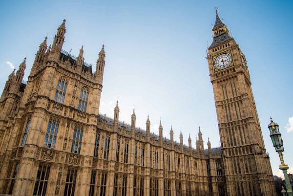 英国議会は会社設立と株主の要件をめぐり長い議論を続けてきた(写真:Jessica/stock.adobe.com)