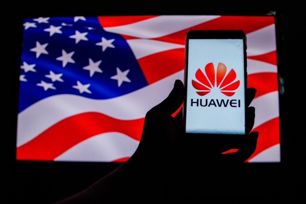 アメリカ政府は中国の通信機器大手、ファーウェイ(華為技術)に制裁を加えている(写真:anhafiz29/Shutterstock.com)
