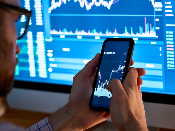 インデックス・ファンドで長期運用することが成功のカギだ(写真:insta_photos/Shutterstock.com)