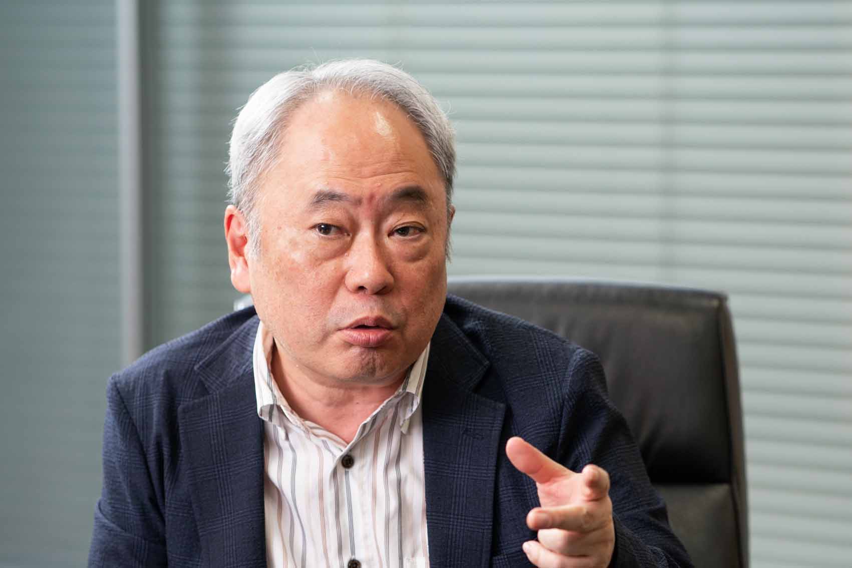 <b>冨山和彦（とやま・かずひこ）氏　日本共創プラットフォーム（JPiX） 代表取締役会長</b><br>ボストン コンサルティング グループ、コーポレイトディレクション代表取締役を経て、2003年、産業再生機構設立時に参画しCOOに就任。解散後、07年、経営共創基盤（IGPI）を設立し代表取締役CEO就任。20年、日本共創プラットフォーム（JPiX）を設立。東京大学法学部卒業、スタンフォード大学経営学修士（MBA）、司法試験合格。近刊に、『日本経済AI成長戦略』（文藝春秋）がある。（写真＝尾関祐治、以下同）