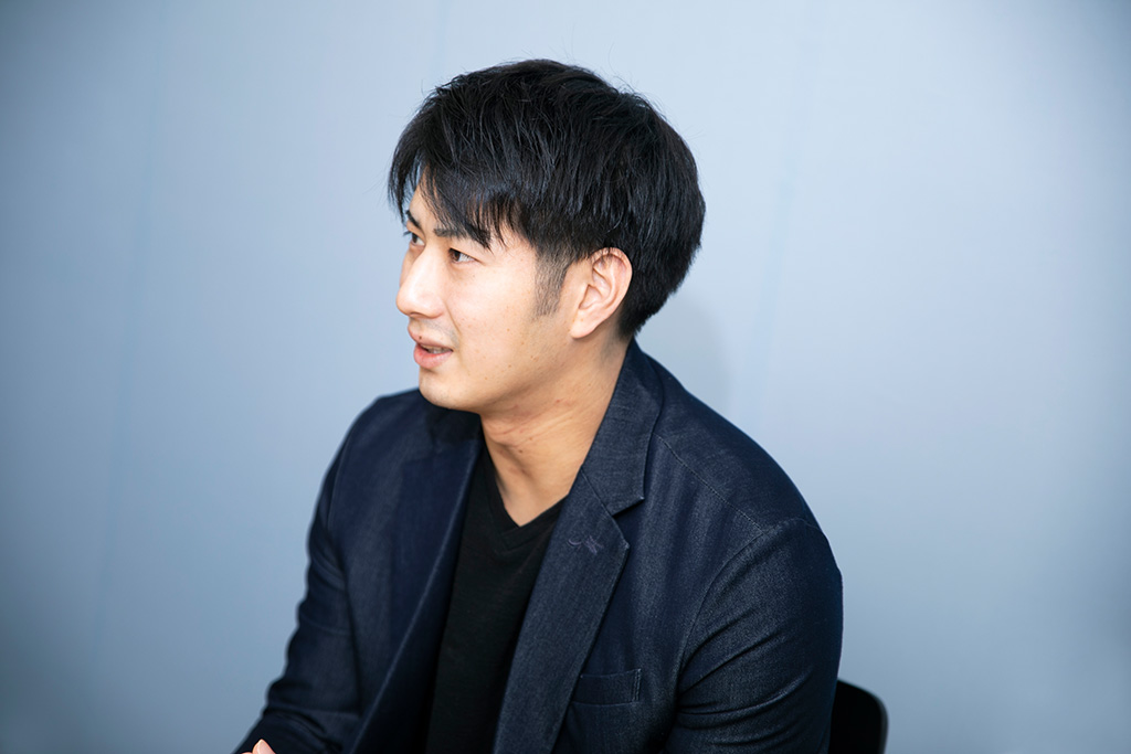 プロバスケットボール・寺嶋良「答えは書店の棚差しの中に」 日経BOOKプラス