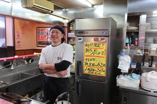 思い切った営業時間の見直しで売り上げを伸ばす「ラーメン宝塔 豊川店」(著者撮影)