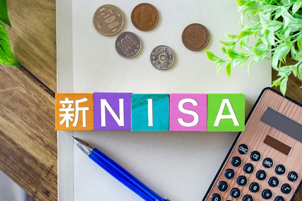 「新NISAはいつでも解約できるので、どんな用途にも使えます」(写真:blueamber/stock.adobe.com) 「新NISAはいつでも解約できるので、どんな用途にも使えます」(写真:blueamber/stock.adobe.com)