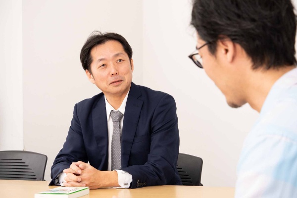 「人間の愚かさや不合理性が予測を裏切ってくる」と話す田中氏 「人間の愚かさや不合理性が予測を裏切ってくる」と話す田中氏