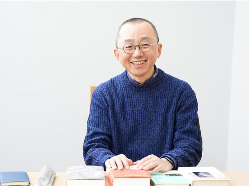 夏目大　『ダーウィンの罠』は否応なしに読まされてしまうパワーを持った本