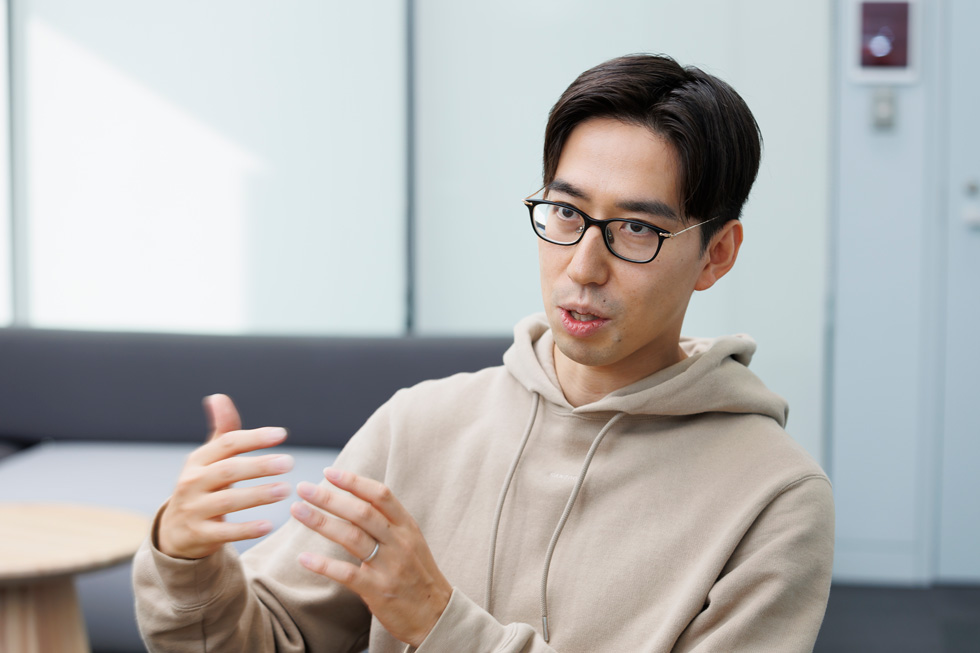 メルカリで生成AIチームを率いる執行役員 VP of Generative AI／LLMの石川佑樹氏に、生成AIのサービス活用について直撃