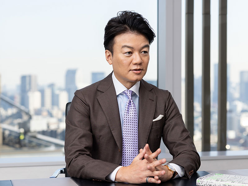 弁護士かつ起業家として初の株式上場、そして直後に参院選出馬を宣言