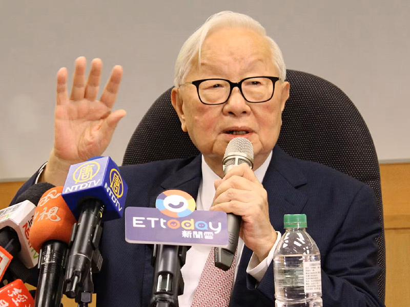「生ける伝説」TSMC創業者・張忠謀氏が伝記で明かしたラブコール