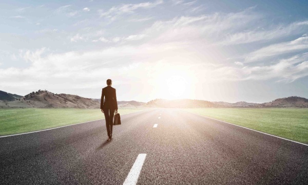 この道を進むと決めたら、成功するまで努力をあきらめない（写真／Shutterstock）