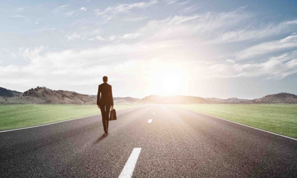 この道を進むと決めたら、成功するまで努力をあきらめない(写真/Shutterstock)