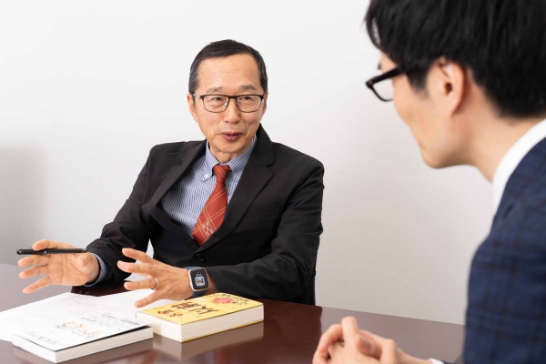 お金との正しい付き合い方を知るのが何より大切と話す土屋氏