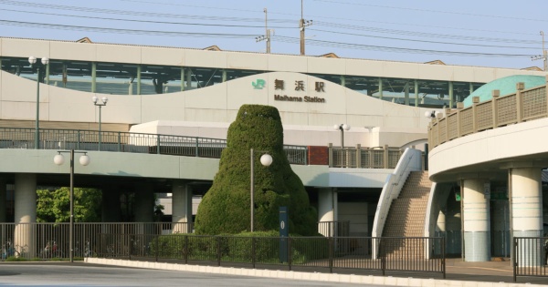 2020年3月舞浜駅。東京ディズニーランドは6月末まで一時休園した(写真:Shutterstock) 2020年3月舞浜駅。東京ディズニーランドは6月末まで一時休園した(写真:Shutterstock)