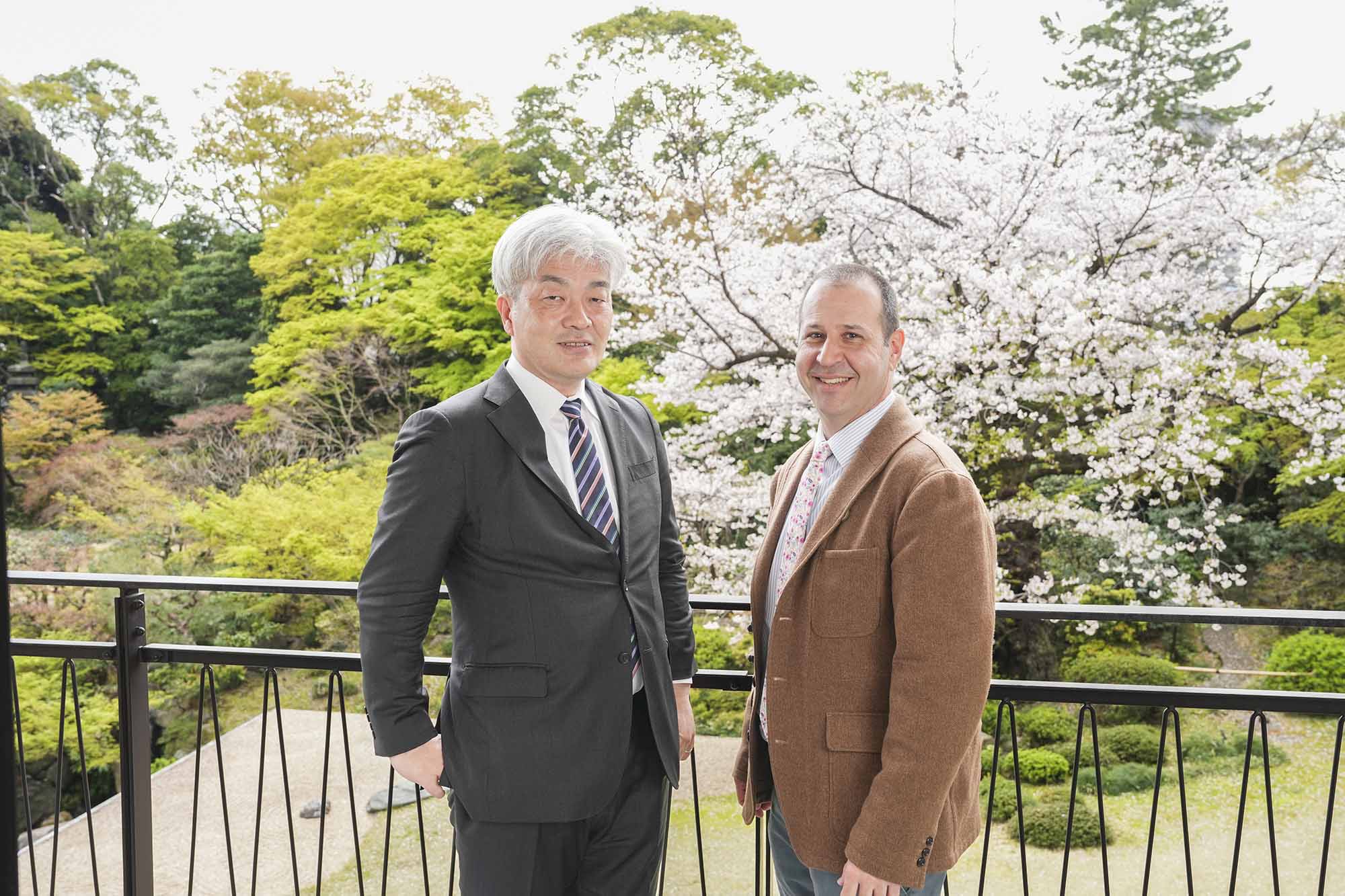 対談日は4月7日。桜が満開だったその日、トランプ関税で株価は暴落した。