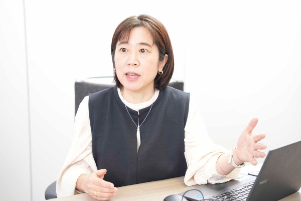 山田朱美氏