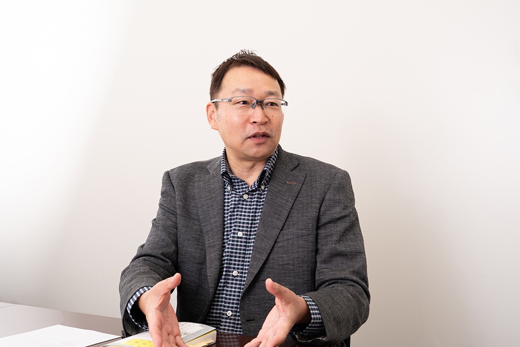「投資は期間が長いほど、分がよくなる。大事なのは期間で、始める時期ではない」という井出さん。