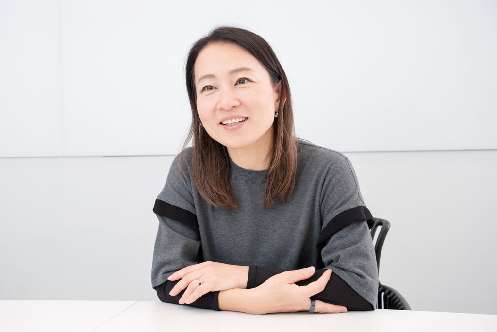 「起業家の仕事は世の中にないサービスを探してつくっていくことですが、茶道の世界は真逆で、何百年と続く型があります。その一つひとつに理由があり、点前の型を学んでいると謙虚な気持ちになれるのです」（端羽氏）
