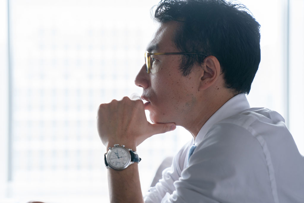 「『人が人を想う社会』を目指す原点は、高校時代にたどり着いた『自己相対性理論』。その思想は茶道の精神とも重なっています」
