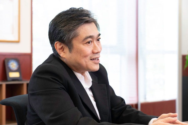 「茶道具データベースは、将来的に道具屋さんも美術館も個人も使えるようなシステムにしたい」