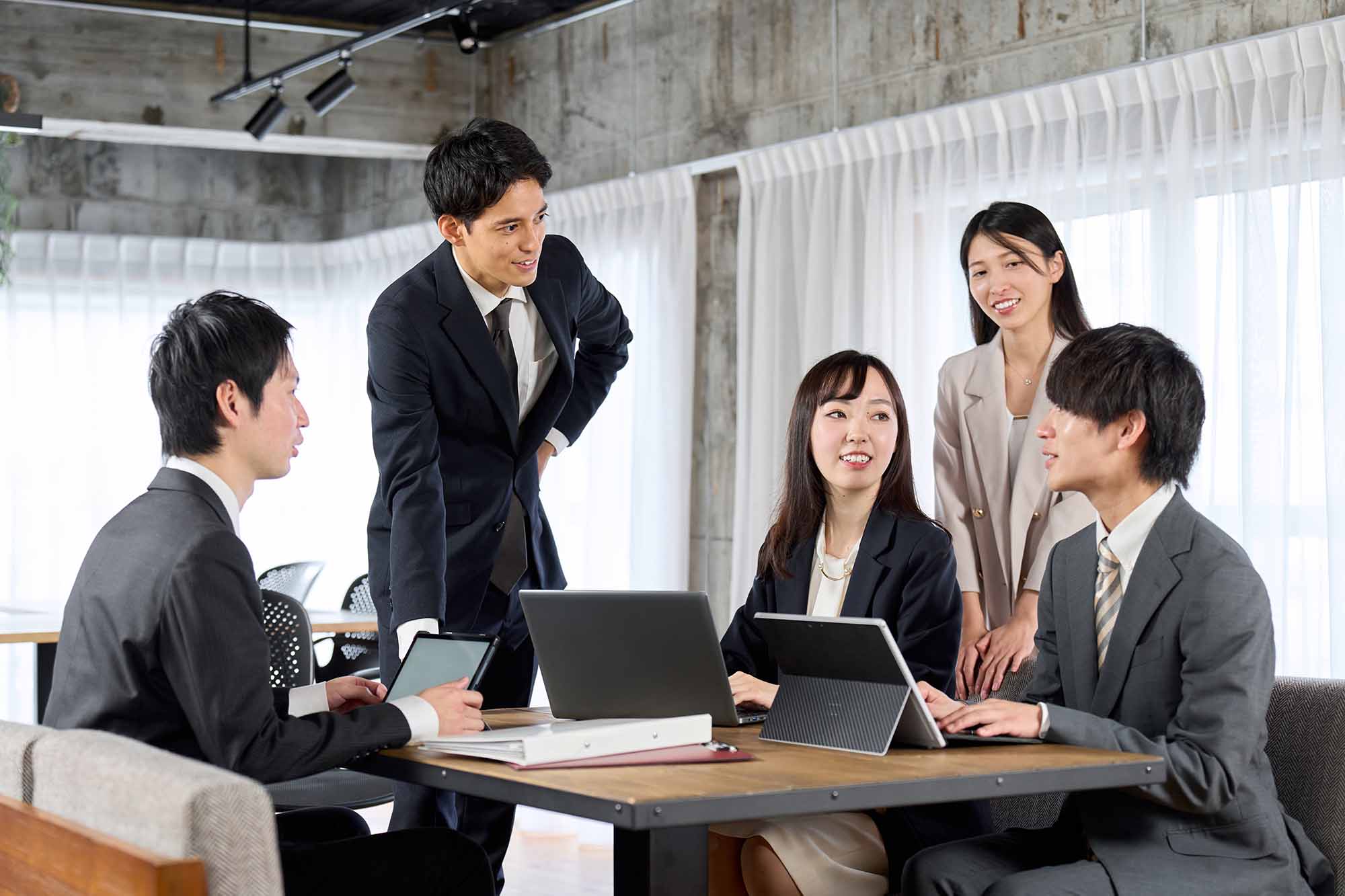 ハイパフォーマーは「幸せな労働」を実践している（写真：mapo／stock.adobe.com）