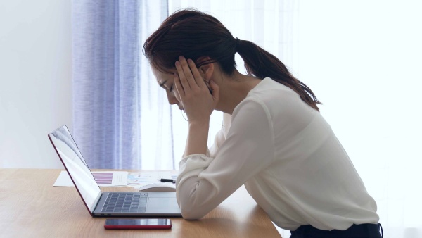 いったん落ち込むと、何日もその影響が出てしまう人がいる(metamorworks/stock.adobe.com)