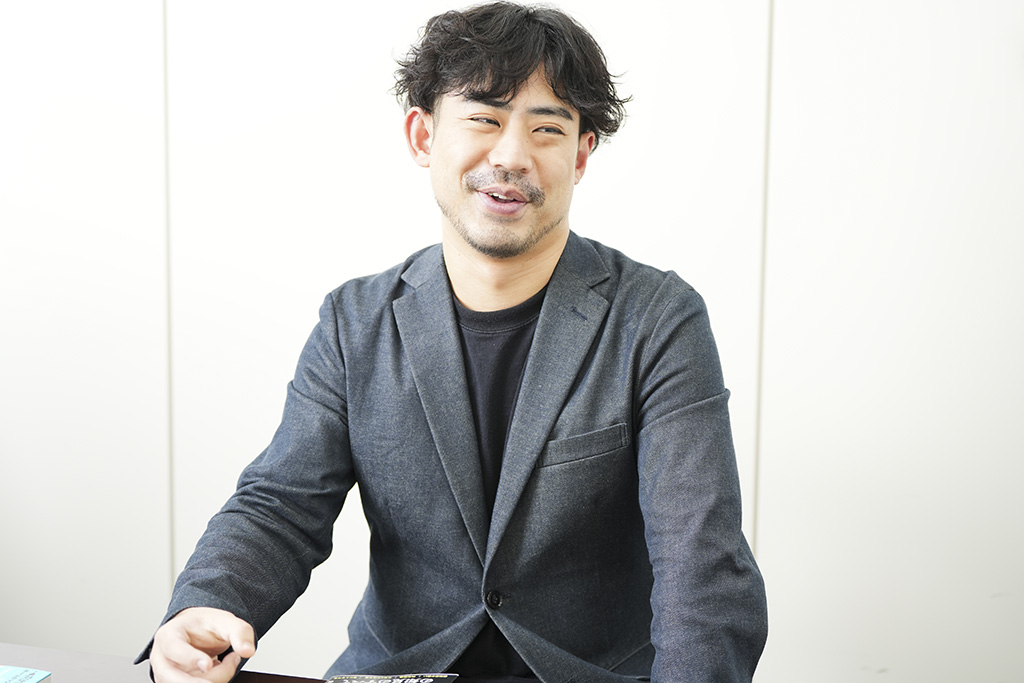 「経営学は一見役立ちそうではありますが、実際に社会でどういう貢献をしているかと問われると、よく分からない面もあります」と話す舟津昌平さん