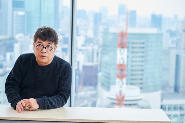 「実際、出来上がった本を最初に渡す読者は娘と決めています」 「実際、出来上がった本を最初に渡す読者は娘と決めています」