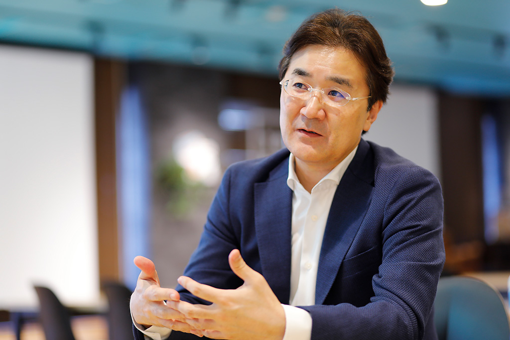 「稲盛哲学の根本にあるものは『人間理解』」と話すグロービス経営大学院の田久保さん(写真提供/グロービス経営大学院) 「稲盛哲学の根本にあるものは『人間理解』」と話すグロービス経営大学院の田久保さん(写真提供/グロービス経営大学院)