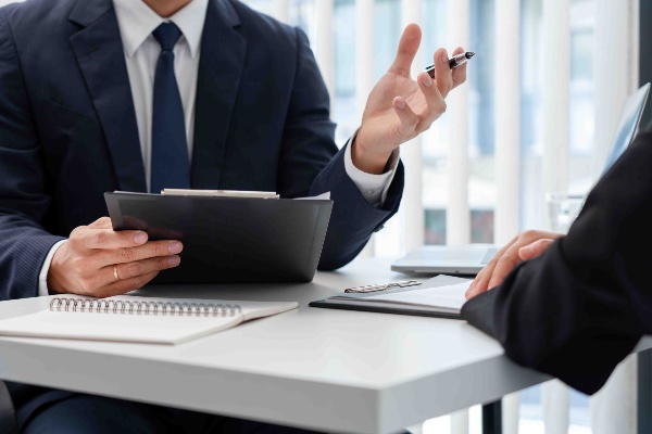 変革に参画しようと意識を変え始めた社員への支援が重要(写真/Shutterstock)