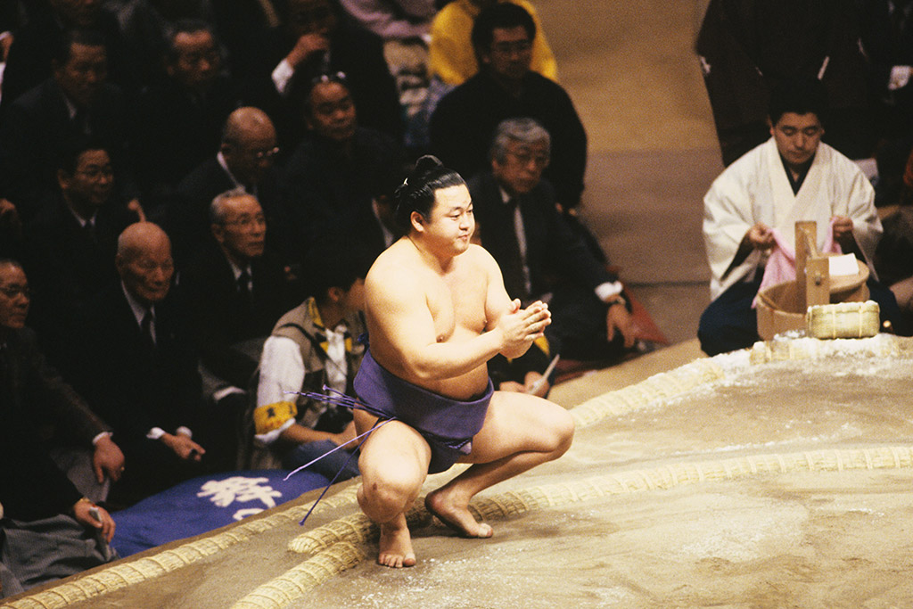 多彩な技を繰り出してファンを魅了した舞の海（写真：アフロ）