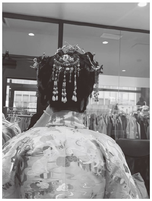 『漢亭序』で漢服をレンタルした女性の卒業式ヘアメイク（写真提供・『漢亭序』）