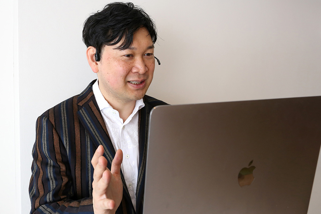 「もともと話すことは大の苦手。予備校講師として、生き残るために話す技術を身に付けました」（犬塚さん）