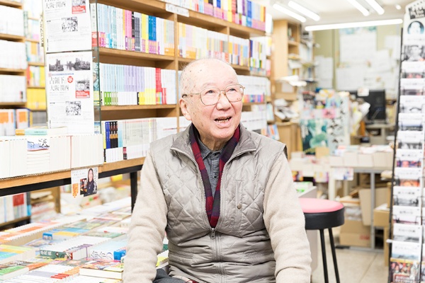 波屋書房3代目店主の芝本尚明さん 波屋書房3代目店主の芝本尚明さん