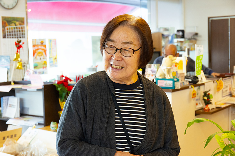 「別の仕事に就いていた息子が30歳を過ぎてから店を継いでくれました。結婚した娘もカフェを手伝っています」と話す水野時枝さん