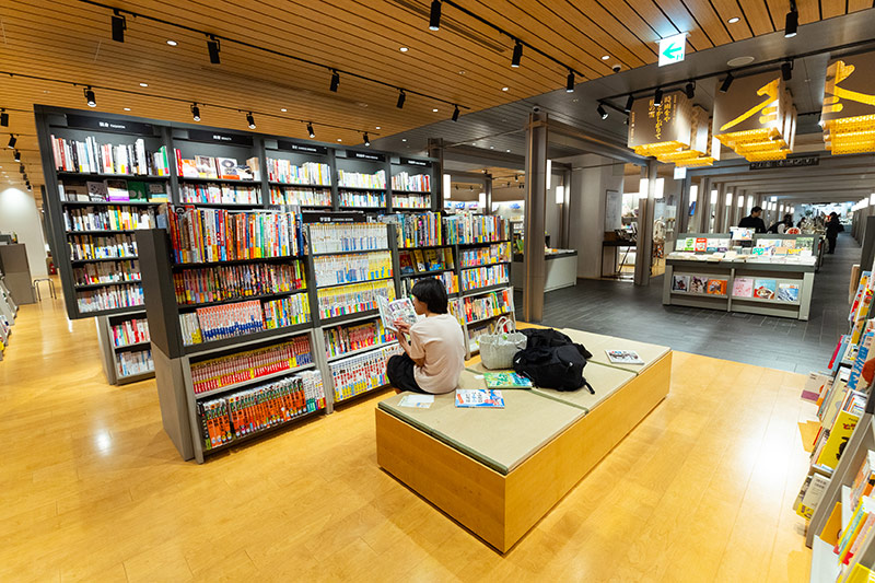 店内には畳敷きのスペースがある