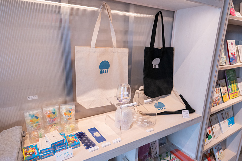 東京・蔵前 透明書店 「スモールビジネスの聖地」を目指す | 日経BOOK