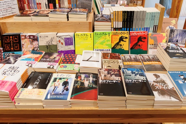 「映画になった小説たち」の特集棚 「映画になった小説たち」の特集棚