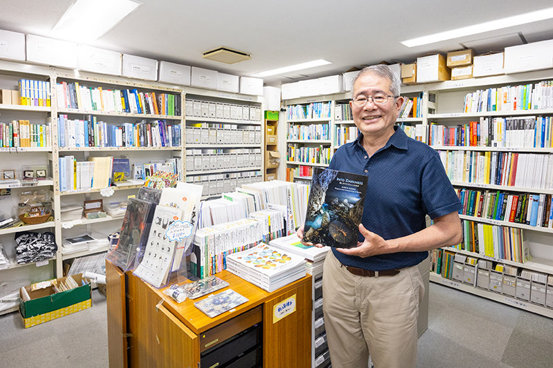 画像：「昆虫文献 六本脚」 老舗商社の“虫屋”社長が始めた、昆虫専門