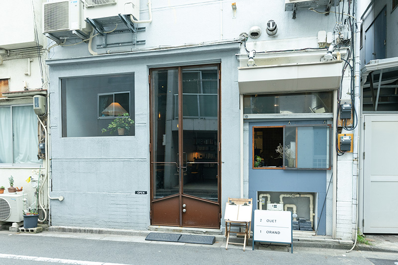 本所吾妻橋駅近くにあるカフェ「ORAND」とイベントスペースの「OUET」