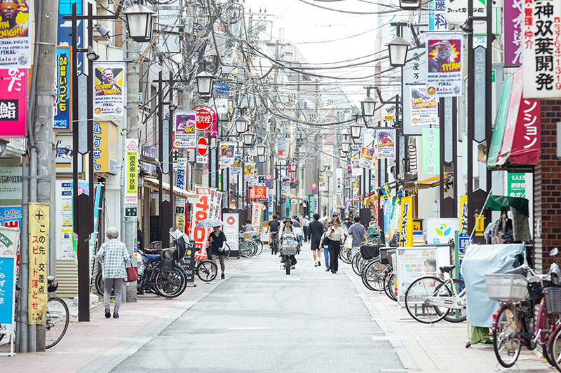 いつもにぎやかな梅屋敷商店街